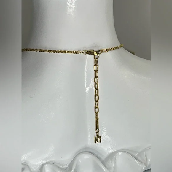 Nina Ricci Heart Pendant Necklace - Picture 7 of 8